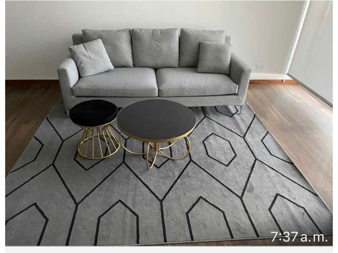 Apartamento Semi-Amueblado en Renta Zona 10