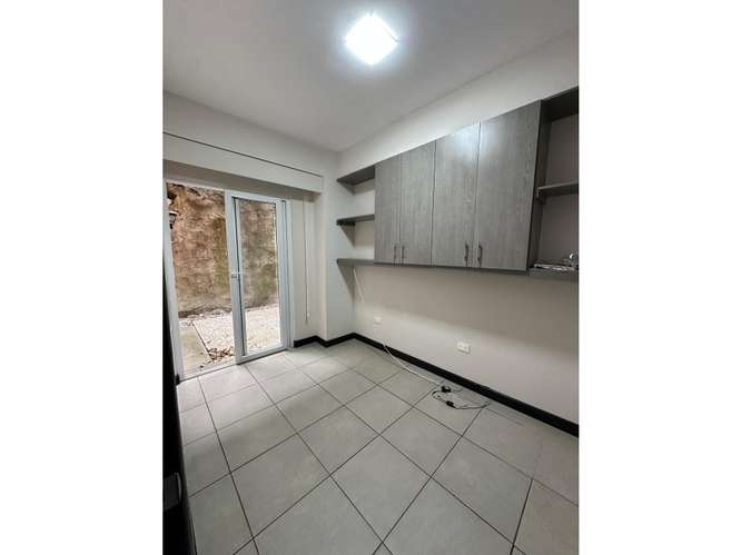 Apartamento Semi-Amueblado C/Jardin en Renta Zona 16 - Imagen 4