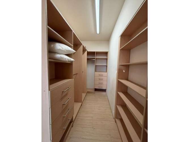 Apartamento Amueblado en Renta Zona 10 - 9927763 - Imagen 9