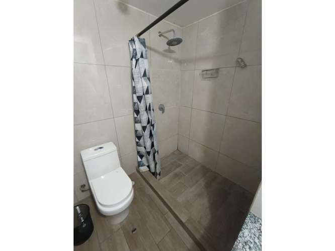 Apartamento Semi-Amueblado en Renta Zona 11 - Imagen 15