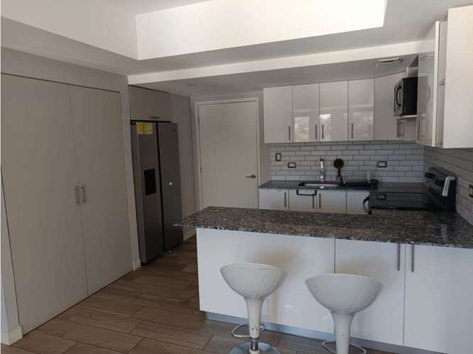 Apartamento Semi-Amueblado en Renta Zona 11 - Imagen 11