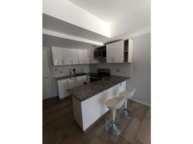 Apartamento Semi-Amueblado en Renta Zona 11 - Imagen 4