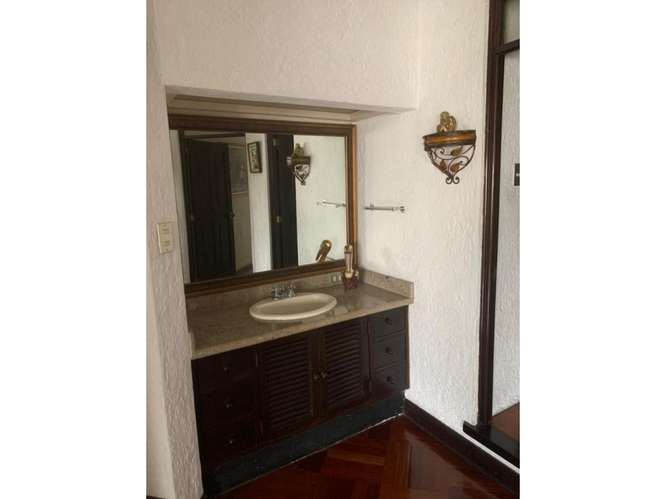 Apartamento Amueblado en Renta Zona 10 - Imagen 13