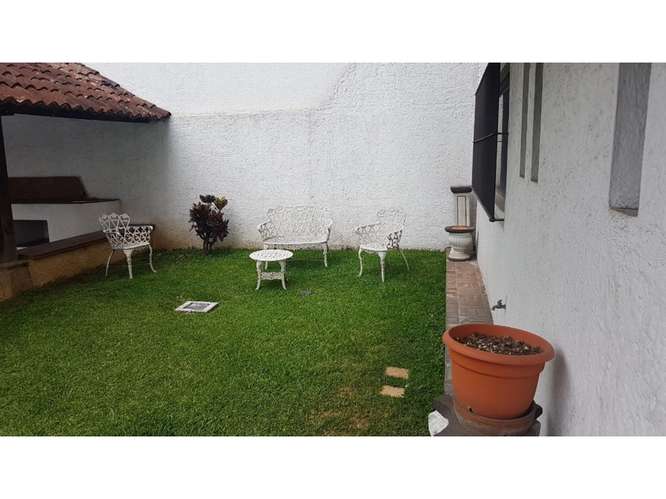 Apartamento Amueblado en Renta Zona 10 - Imagen 15