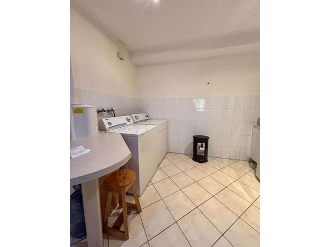 Apartamento Amueblado en Renta Zona 10 - Imagen 5