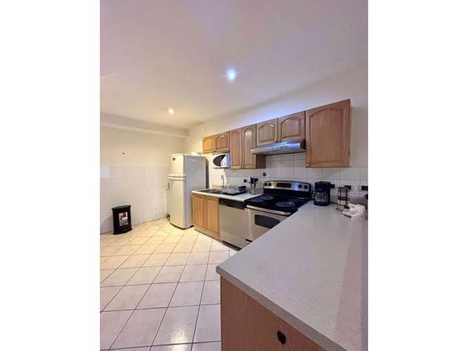 Apartamento Amueblado en Renta Zona 10 - Imagen 2