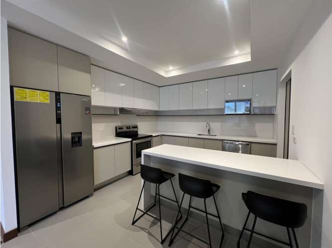 Apartamento Amueblado en Renta Zona 13 - Imagen 2