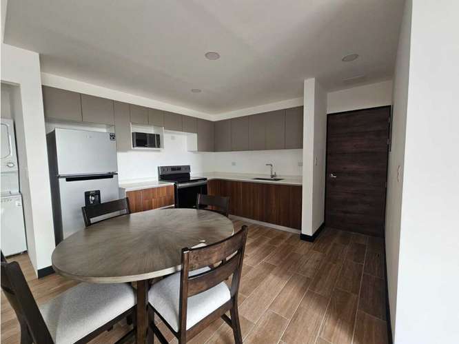 Apartamento Amueblado en Renta Zona 10 - Imagen 4