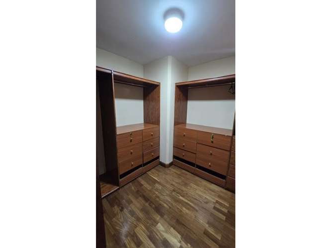 Renta Apartamento Amueblado Zona 10 - Imagen 9
