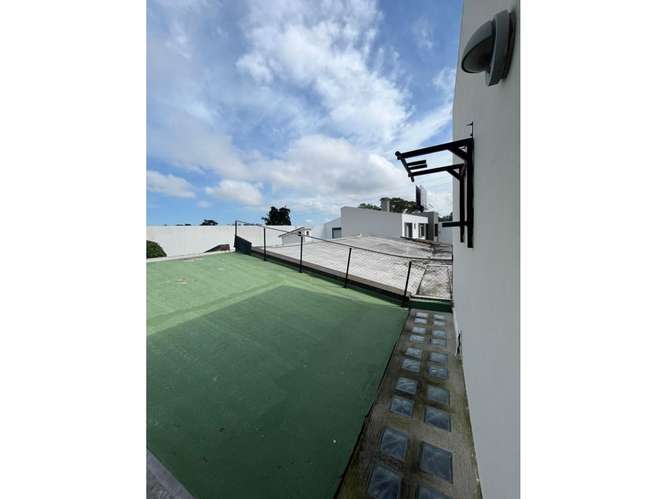 Apartamento Amueblado en Renta Zona 10 - Imagen 4