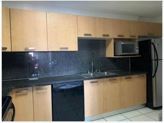 Rento Apartamento Amueblado en Zona 10 - Imagen 5