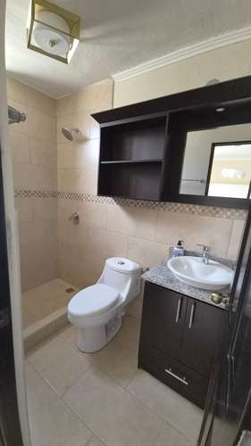 preciosa casa en venta, de 3 niveles, 3 habitaciones, 2 parqueos en san lucas, muy serca de la antigua - Imagen 10