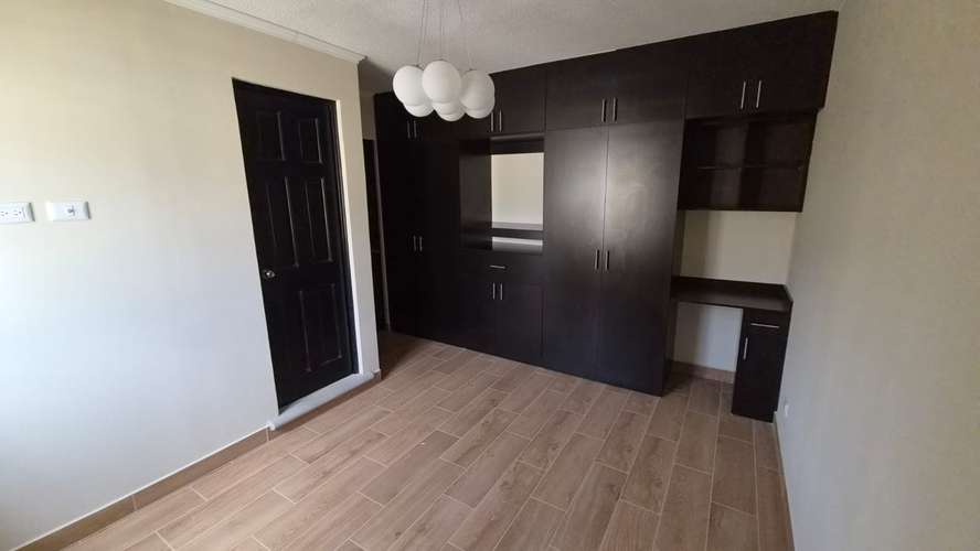 preciosa casa en venta, de 3 niveles, 3 habitaciones, 2 parqueos en san lucas, muy serca de la antigua - Imagen 9