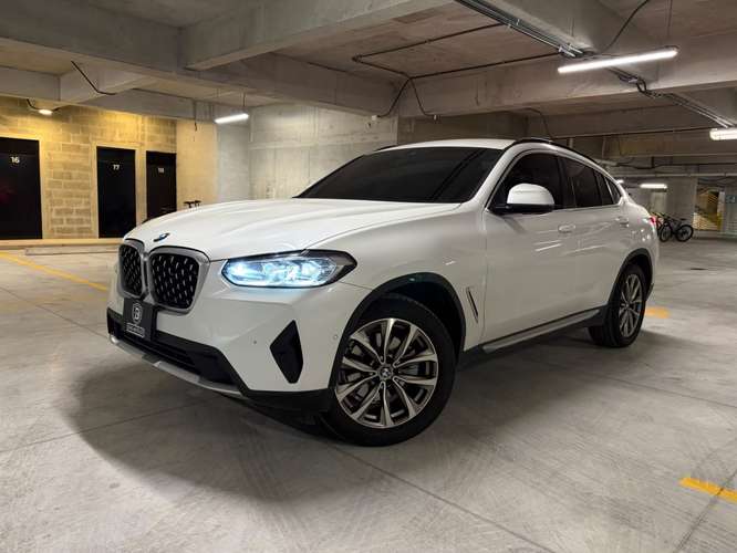 BMW X4 XDrive 20i de Agencia Modelo 2024