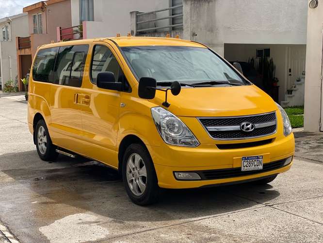 Hyundai Starex Busito 2015 de 15 pasajero