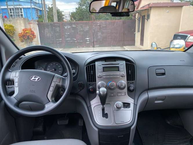 Hyundai Starex Busito 2015 de 15 pasajero