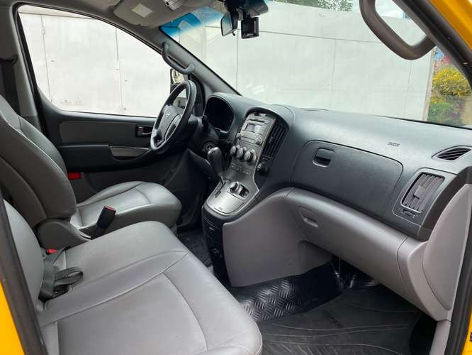 Hyundai Starex Busito 2015 de 15 pasajero