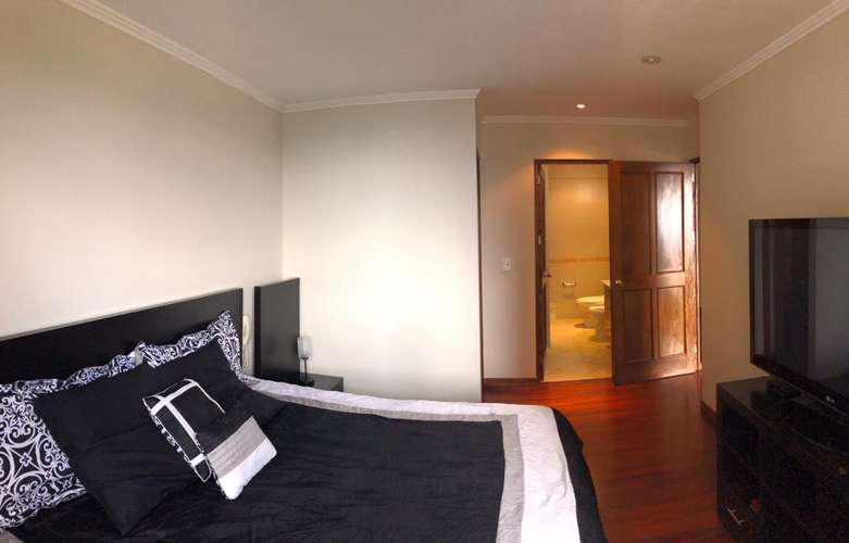 APARTAMENTO AMUEBLADO EN ALQUILER REAL DE LAS AMÉRICAS ZONA 14 | VISTA A VOLCANES Y LAGO | PV - Imagen 13