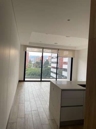 RENTO BONITO APARTAMENTO NIVEL MEDIO FERRE 10 - Imagen 2