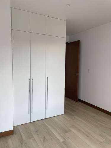 RENTO BONITO APARTAMENTO NIVEL MEDIO FERRE 10 - Imagen 15