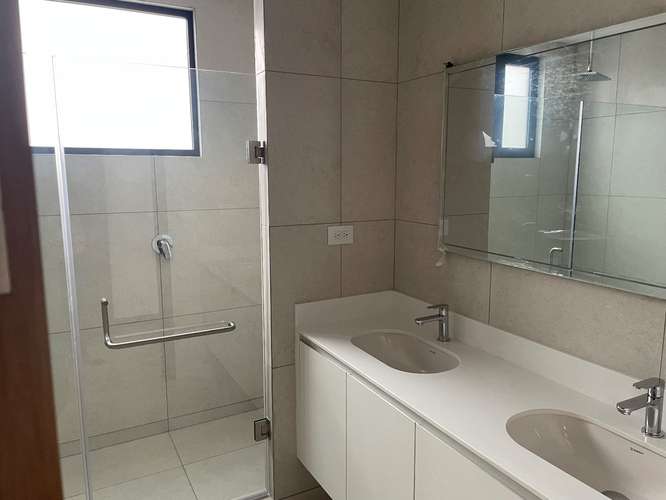 RENTO BONITO APARTAMENTO NIVEL MEDIO FERRE 10 - Imagen 11
