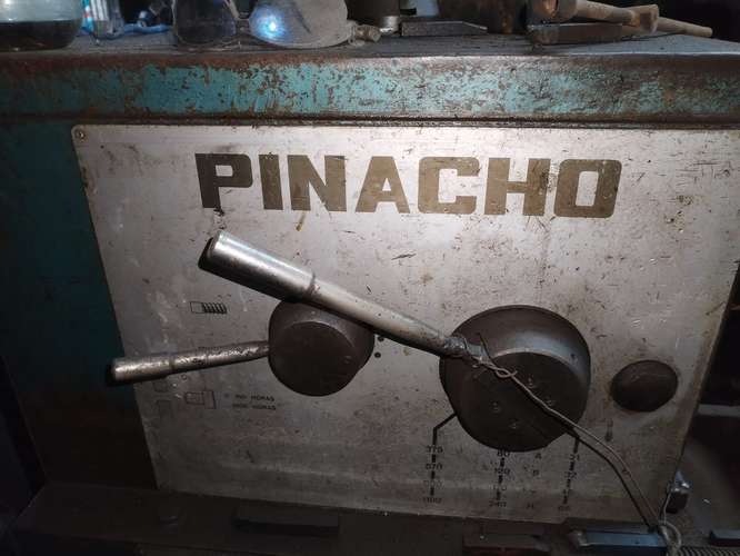 SE VENDE TORNO INDUSTRIAL PINACH