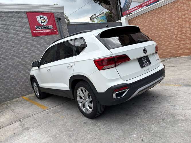 Volkswagen Taos 250 TSi de Agencia Modelo 2022 - Imagen 5