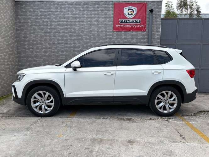 Volkswagen Taos 250 TSi de Agencia Modelo 2022 - Imagen 6