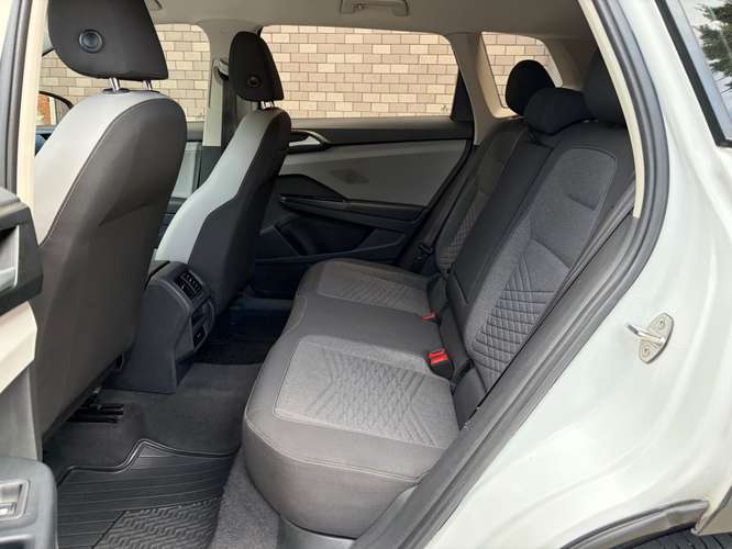 Volkswagen Taos 250 TSi de Agencia Modelo 2022 - Imagen 13