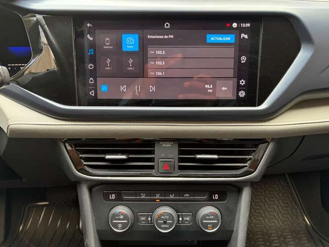 Volkswagen Taos 250 TSi de Agencia Modelo 2022 - Imagen 16