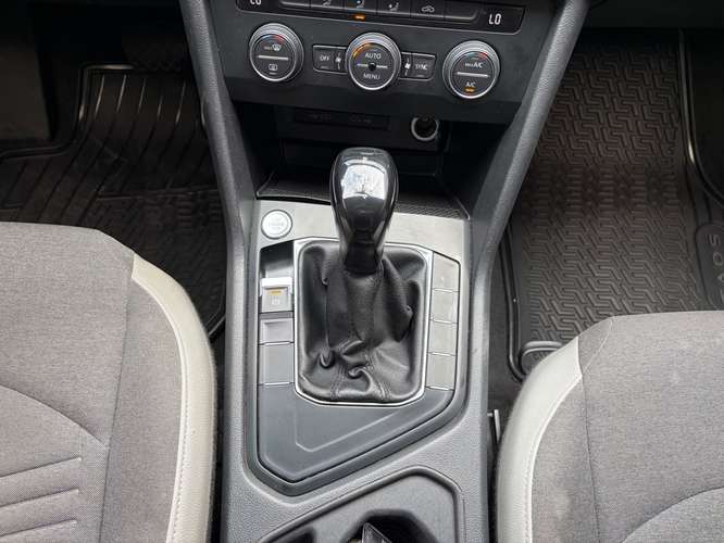 Volkswagen Taos 250 TSi de Agencia Modelo 2022 - Imagen 18