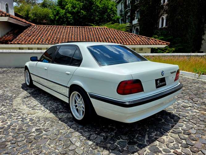 BMW 740IL