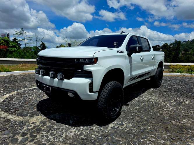 Chevrolet Silverado 1500 - Imagen 4