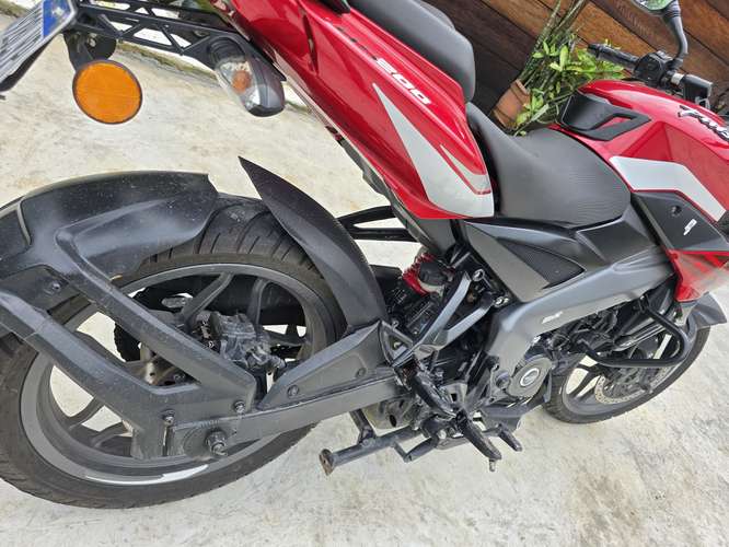 Pulsar ns 200 UG modelo 2026 