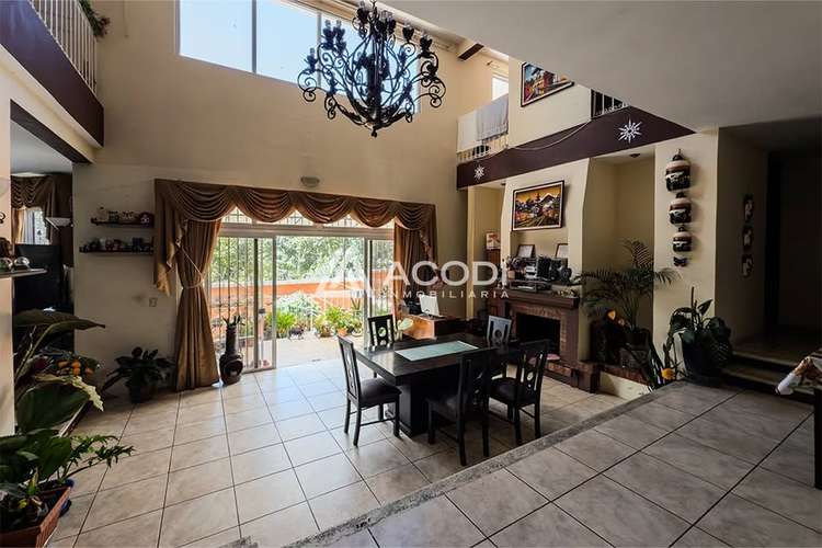 Casa en Santiago Sacatepéquez - Imagen 2