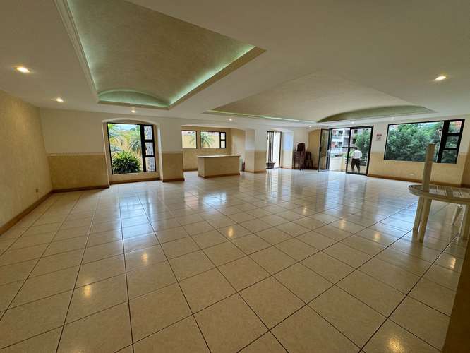 Rento Penthouse en Edificio Torre Castelar Zona 10 con 4 Habitaciones y 4 Parqueos - Imagen 11