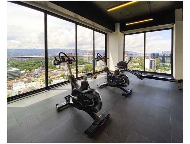 Zona 10 Edificio Brunelo apartamento en renta 