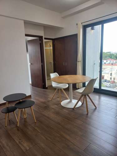 Zona 10 Edificio Brunelo apartamento en renta 