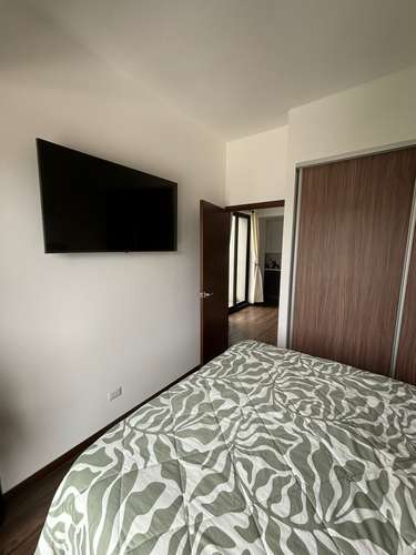 Zona 10 Edificio Brunelo apartamento en renta 