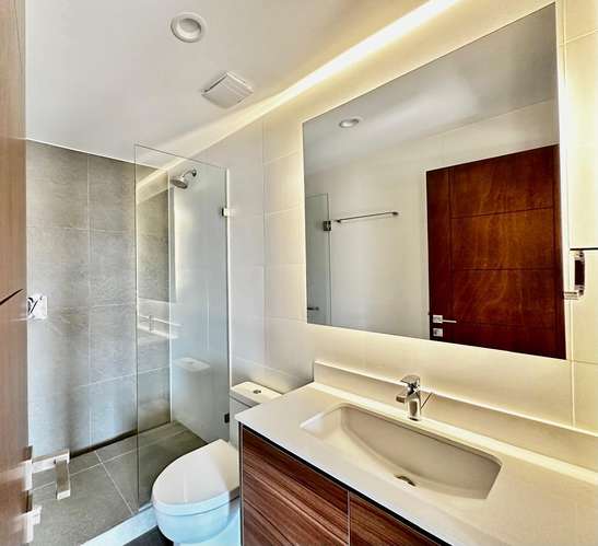 Zona 14 Reserva 5a avenida apartamento en renta  - Imagen 7