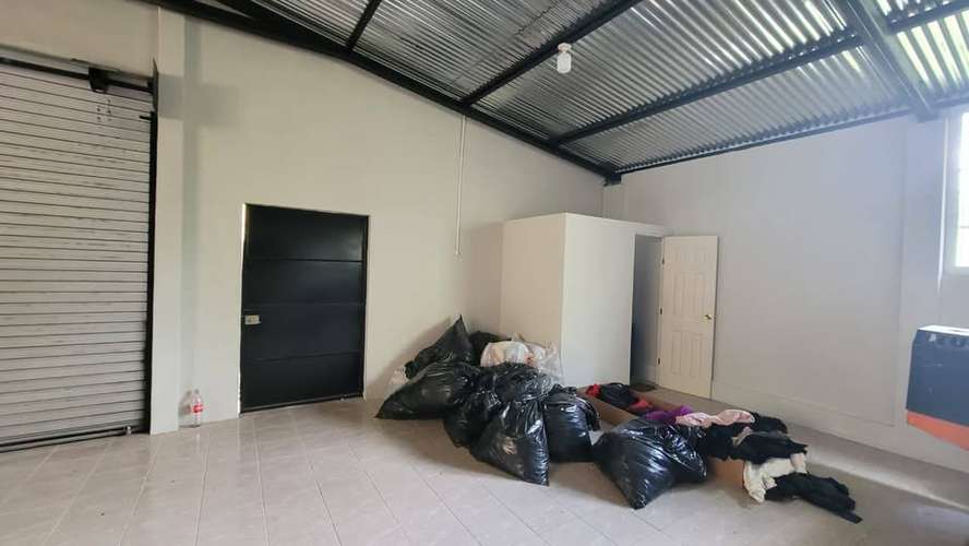 Doy Bodega en alquiler.  - Imagen 6