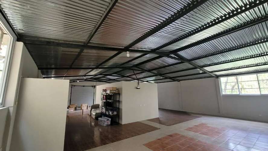 Doy Bodega en alquiler.  - Imagen 2
