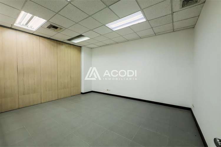Oficina en Zona 10 - Imagen 4