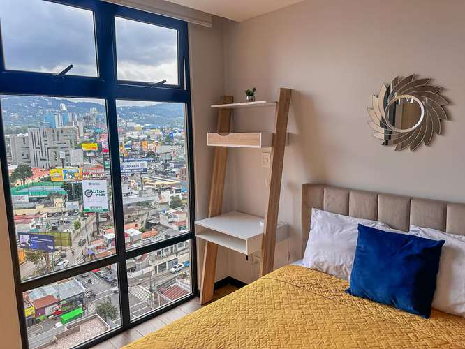 Se renta Moderno apartamento de 2 habitaciones, 2baños, 2 parqueos totalmente amueblado,en zona 10 10 - Imagen 7