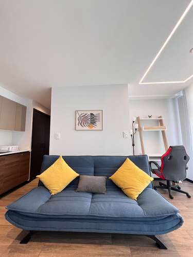 Se renta Moderno apartamento de 2 habitaciones, 2baños, 2 parqueos totalmente amueblado,en zona 10 10 - Imagen 2