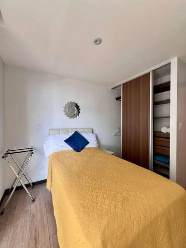 Se renta Moderno apartamento de 2 habitaciones, 2baños, 2 parqueos totalmente amueblado,en zona 10 10 - Imagen 8