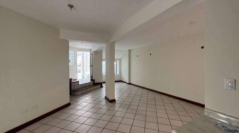 Alquiler de casa ubicada en zona 12 Colonia Villa Sol - Imagen 5