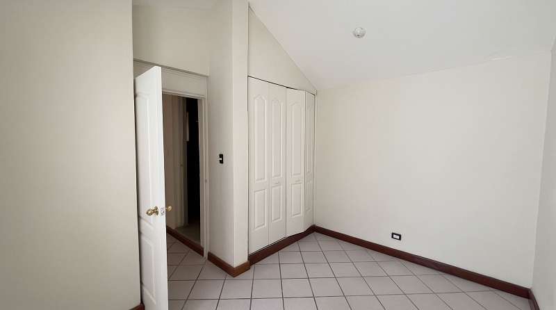 Alquiler de casa ubicada en zona 12 Colonia Villa Sol - Imagen 15