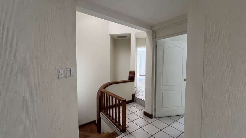 Alquiler de casa ubicada en zona 12 Colonia Villa Sol - Imagen 8