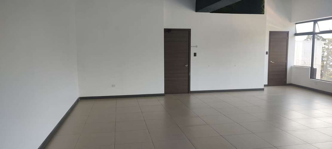 Venta de oficina en Centro Corporativo Muxbal 131 Mt2.